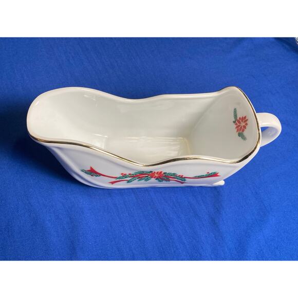 Gravy Boat Holiday Christmas Sleigh Poinsettia and Ribbons Red Green White 16oz - Picture 5 of 9